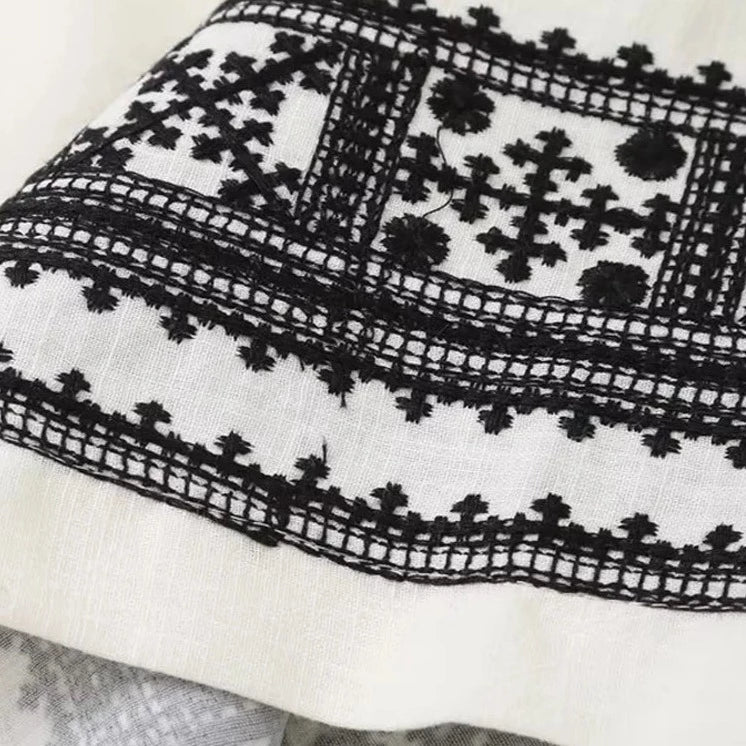 Calça de Linho Bordada Iolanda