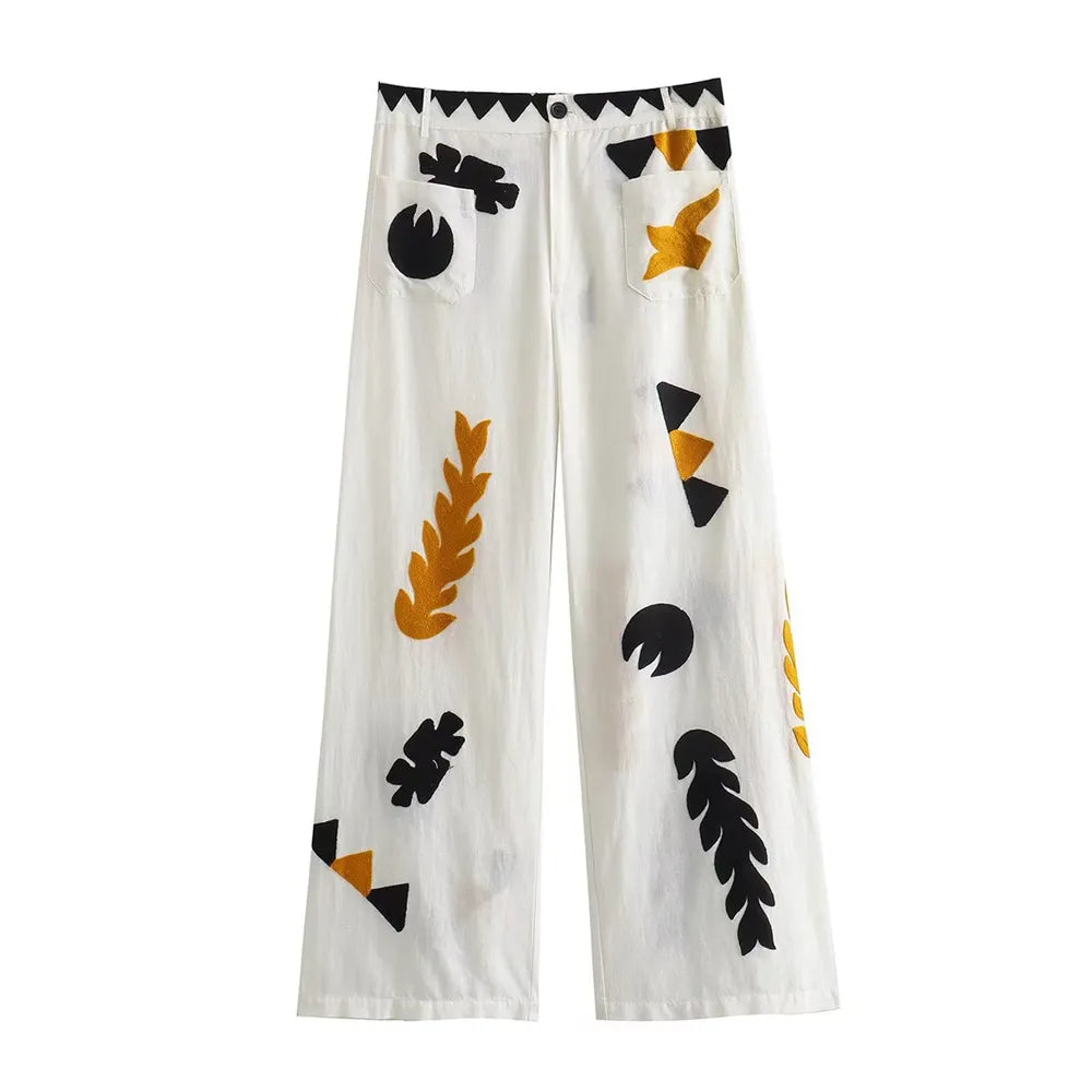 Calça Pantacourt Bordada Flávia