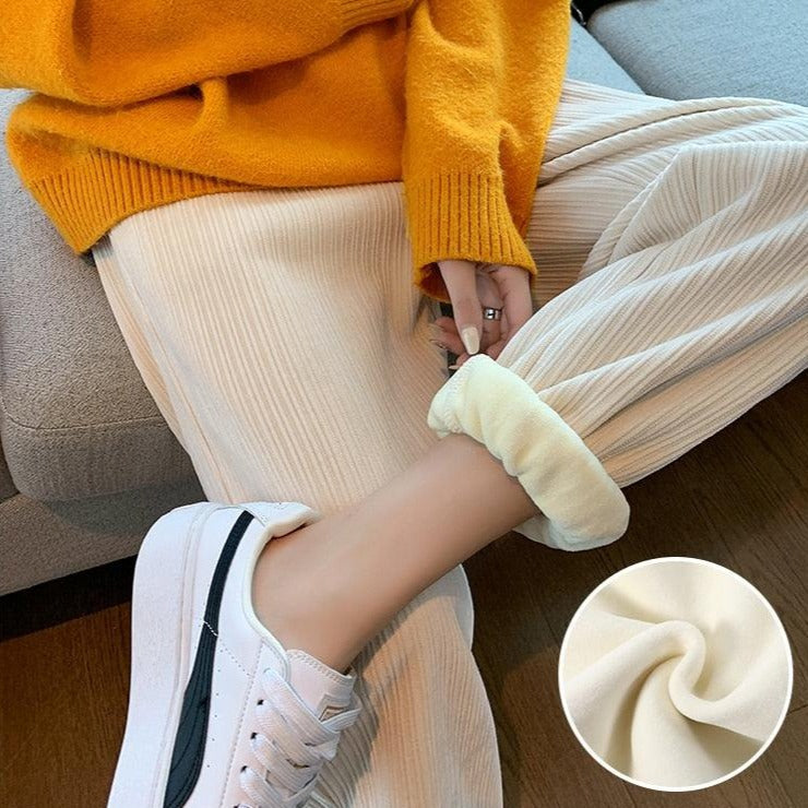 Calça de Veludo Peluciada Anita